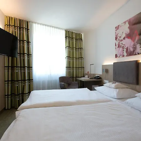 Central Hotel Eschborn 3*